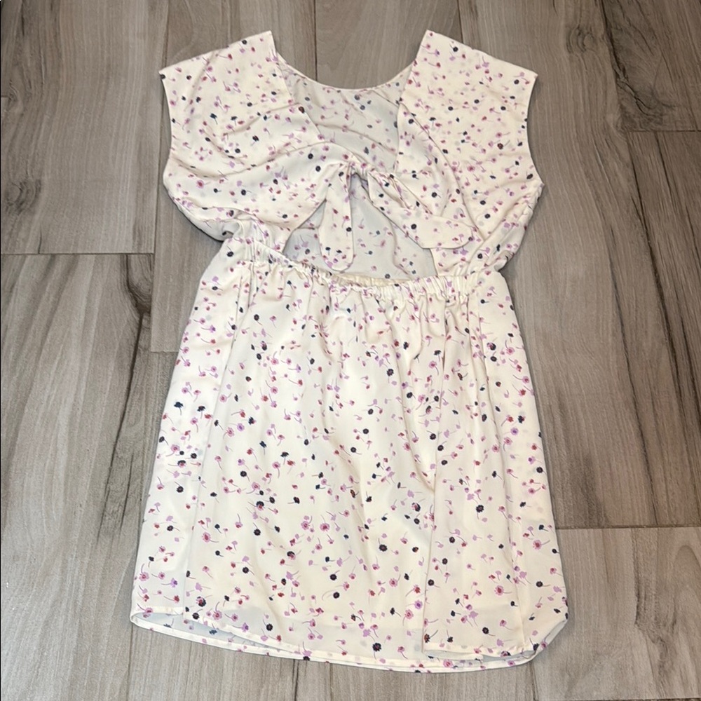 Floral Sleeveless tie back Dress
